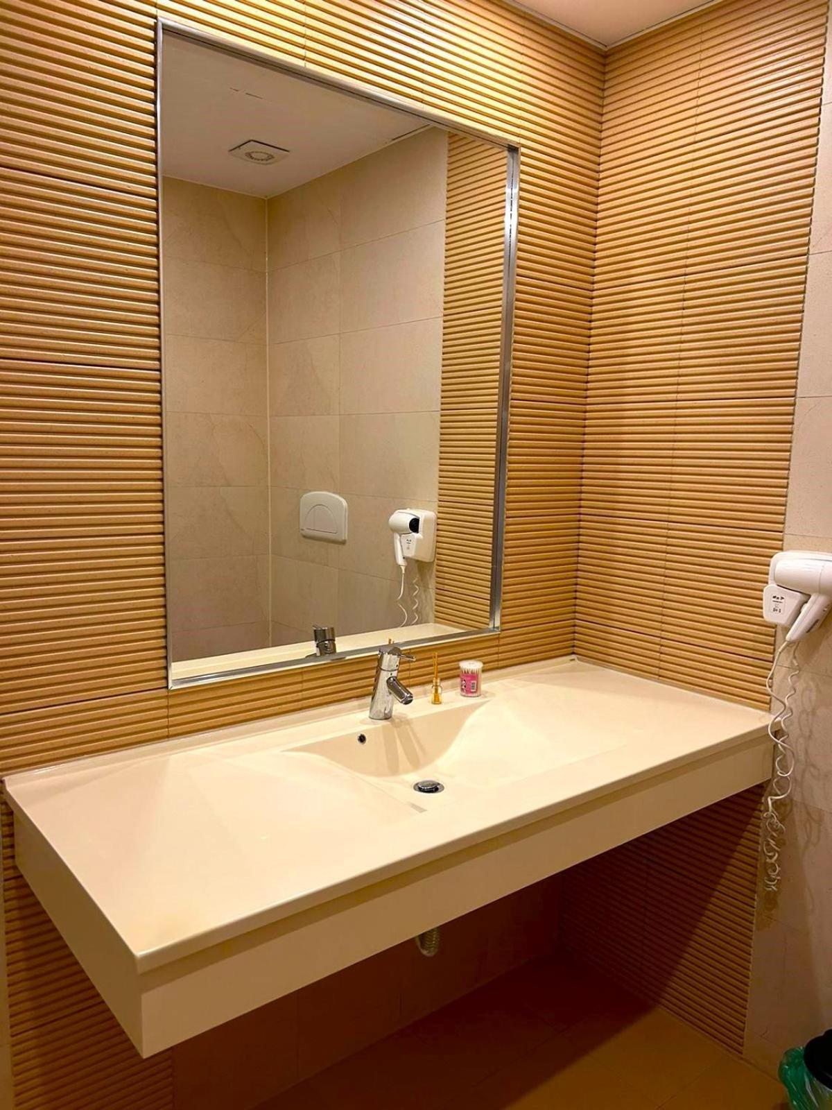Yamaluxe Apartments - Silent & Warm With Many Facilities Bukareszt Zewnętrze zdjęcie